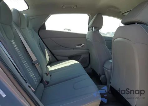 2023 Hyundai Elantra Sel z USA, uszkodzony, nr VIN KMHLM4AG8PU443838